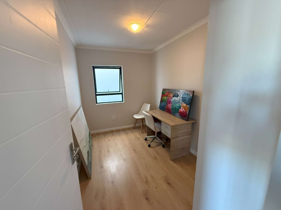 2 Bedroom Property for Sale in Table View Western Cape